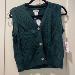 Forest green cropped sweater vest